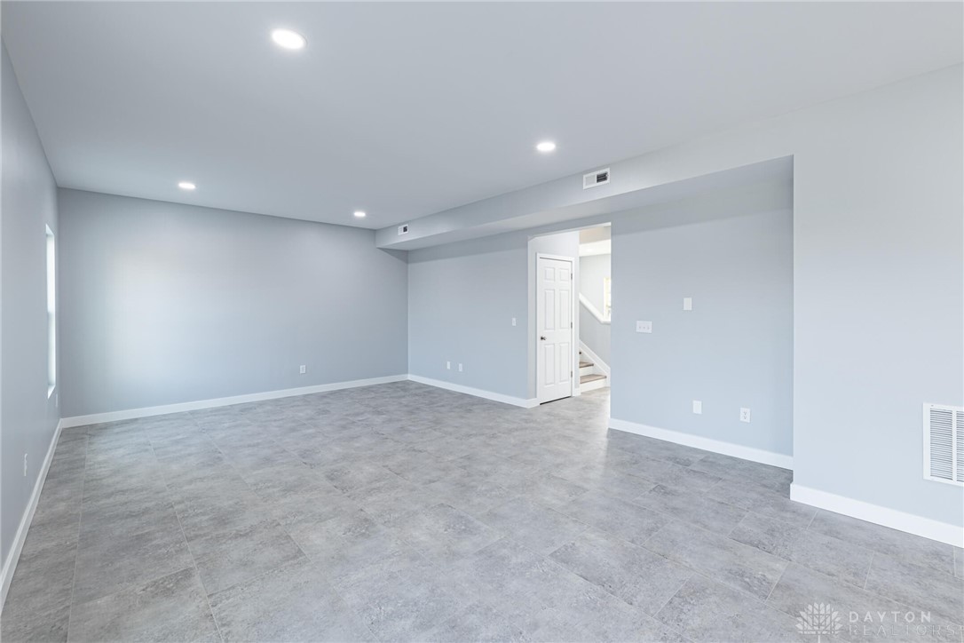 2818 Ridge View Court Xenia, OH 45385 - Photo 13 of 53
