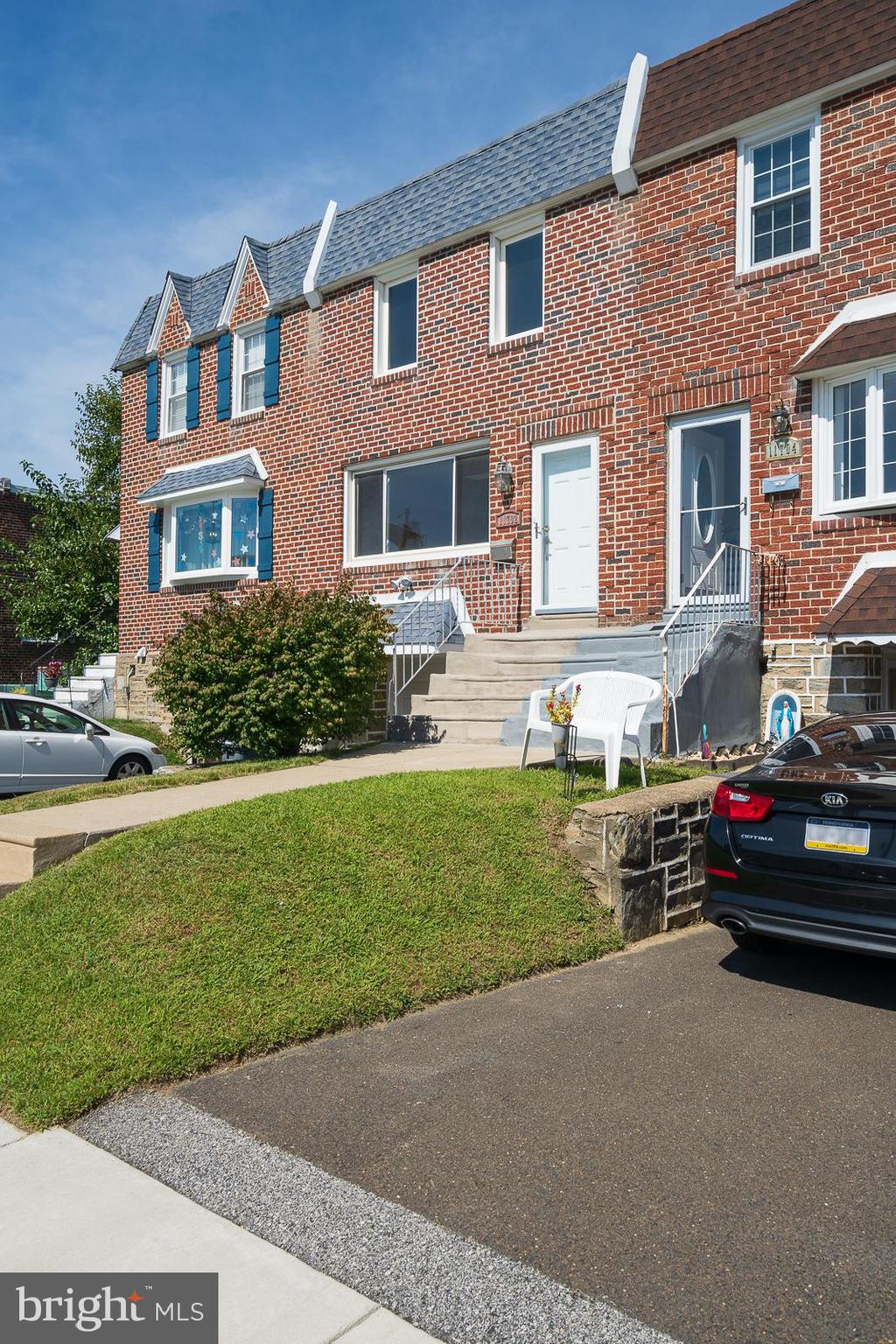 11702 Millbrook Road Philadelphia, PA 19154 - Photo 1 of 22 Front Exterior