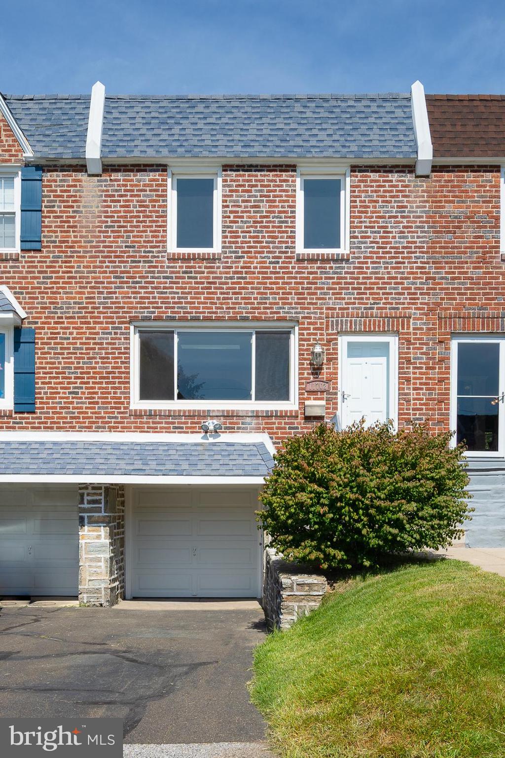 11702 Millbrook Road Philadelphia, PA 19154 - Photo 2 of 22 Front Exterior