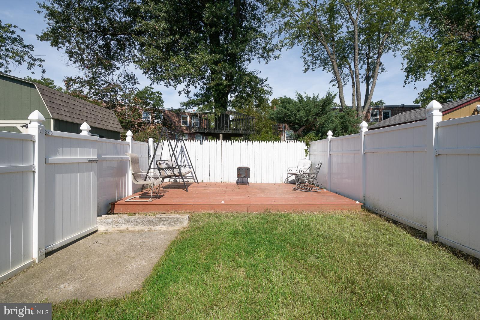 11702 Millbrook Road Philadelphia, PA 19154 - Photo 20 of 22 Back Yard