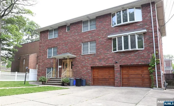 $3,500 | 206 New York Avenue, Unit 2, Fort Lee, NJ 07024