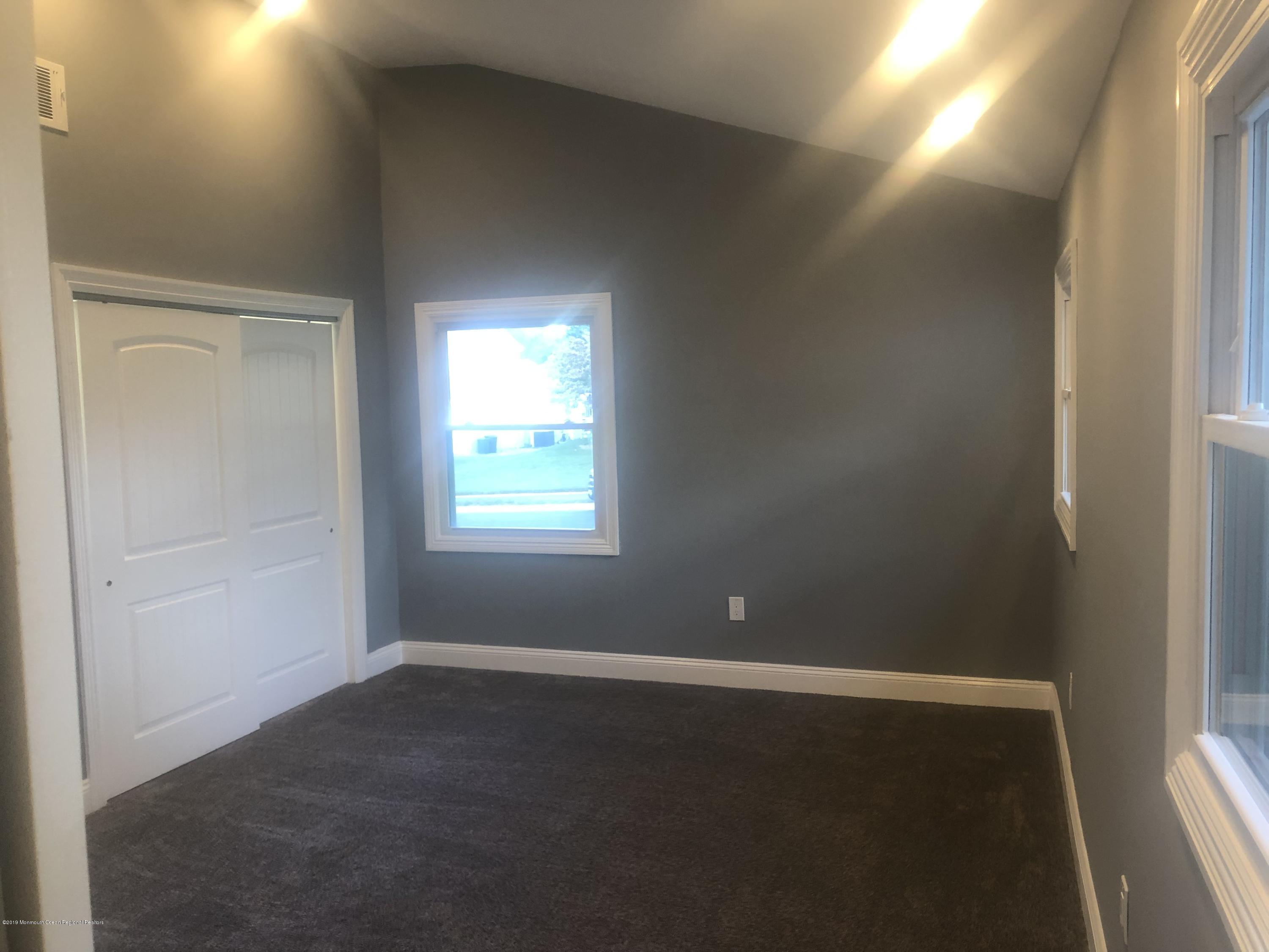 127 Idolstone Lane Matawan, NJ 07747 - Photo 22 of 36 IMG_7356