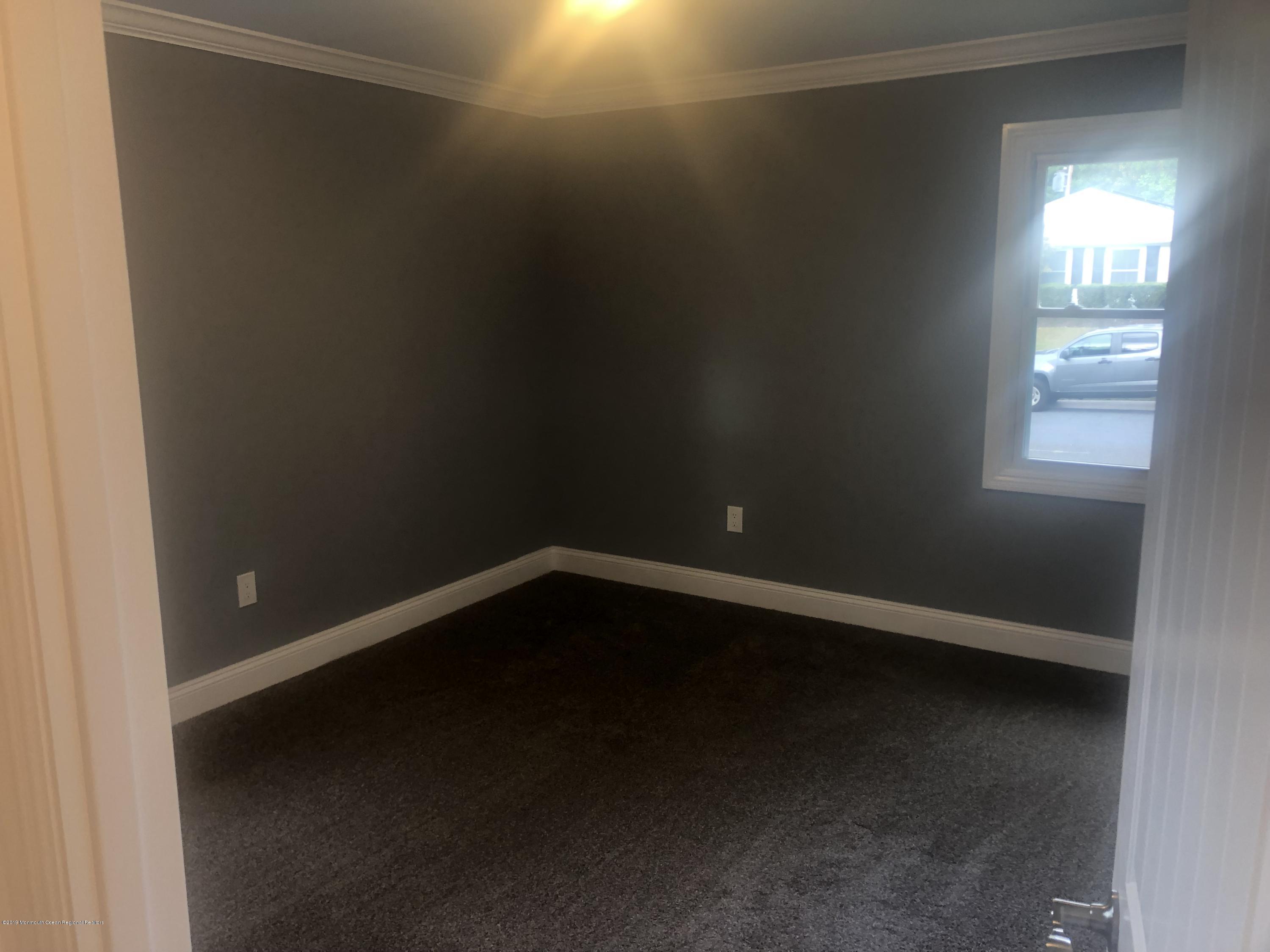 127 Idolstone Lane Matawan, NJ 07747 - Photo 28 of 36 IMG_7351