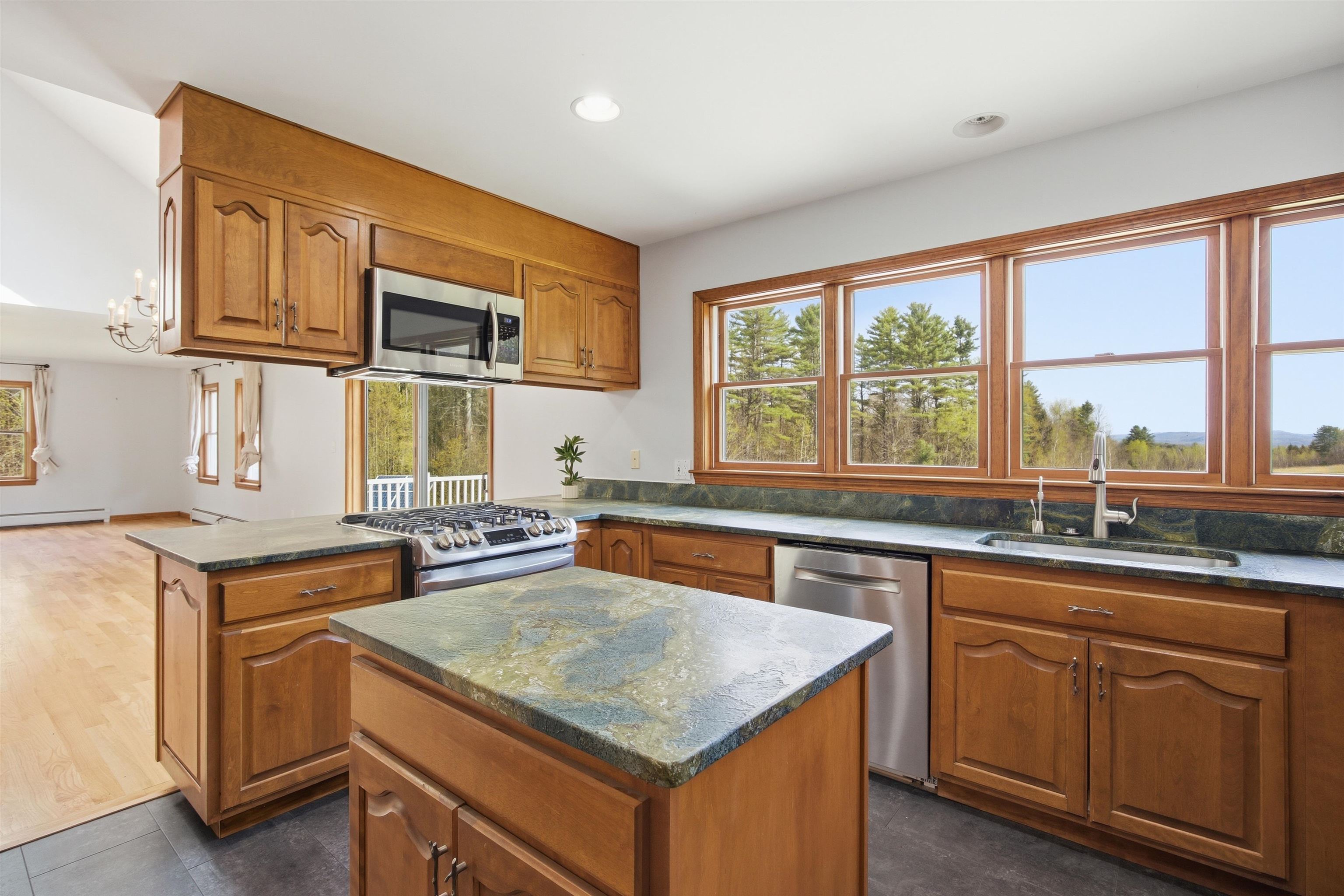 228 Leonard Road Sharon, VT 05068 - Photo 22 of 56