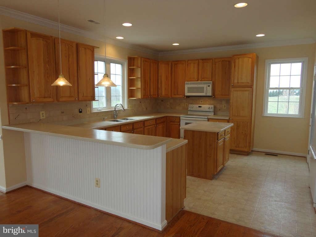 4334 Gene Hemp Road Jefferson, MD 21755 - Photo 11 of 30 Kitchen