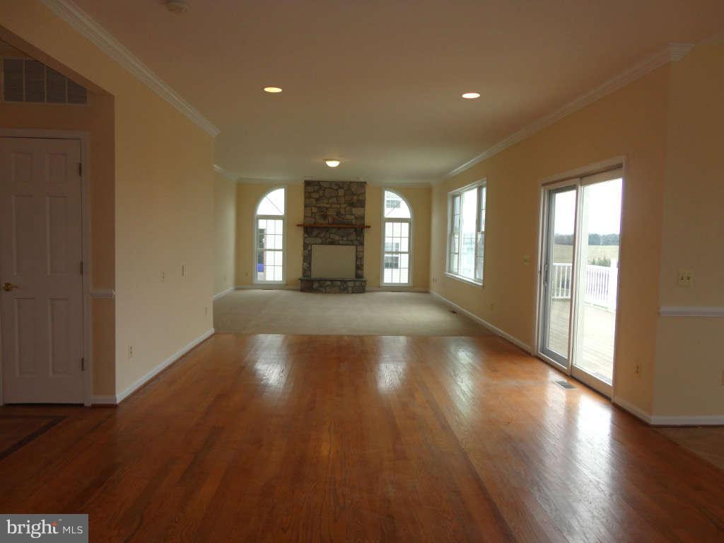 4334 Gene Hemp Road Jefferson, MD 21755 - Photo 9 of 30 Family Room