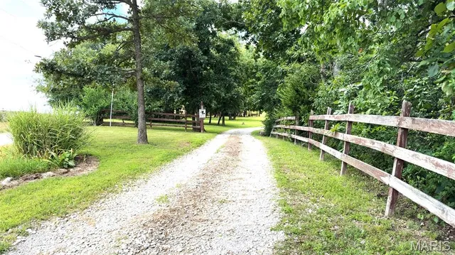 $694,000 | 23920 Pike 268, Eolia, MO 63344