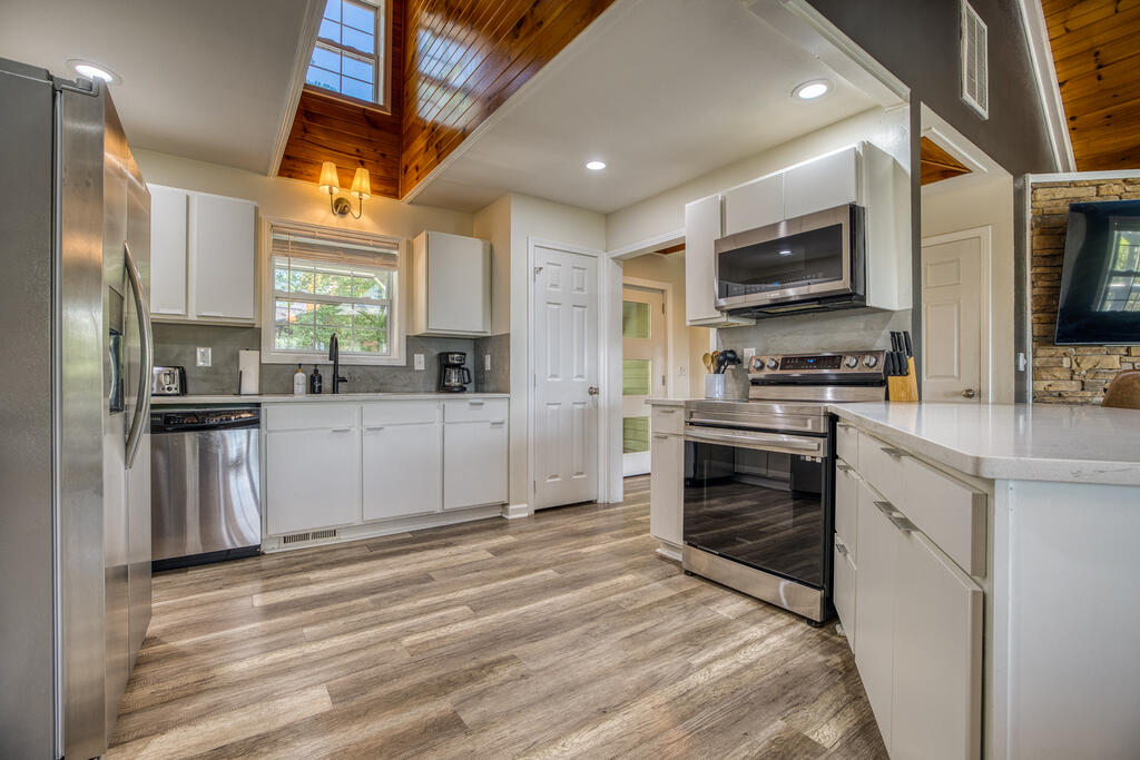 132 Oak Ridge Way Morganton, GA 30560 - Photo 10 of 64 Gallery Image 10