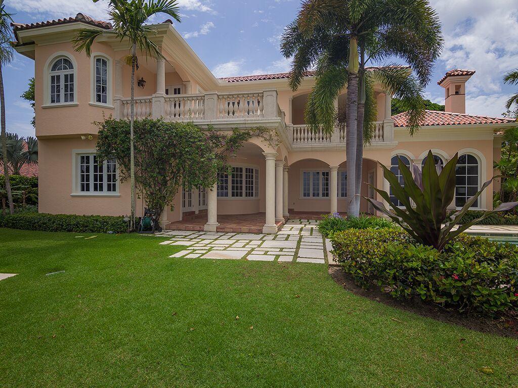 71 North River Road Sewall's Point, FL 34996 - Photo 17 of 74 REAR