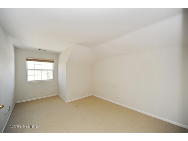 1964 North Silver Lake Road Arlington Heights, IL 60004 - Photo 8 of 10