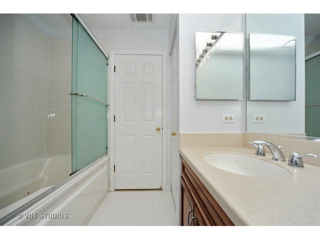 1964 North Silver Lake Road Arlington Heights, IL 60004 - Photo 9 of 10
