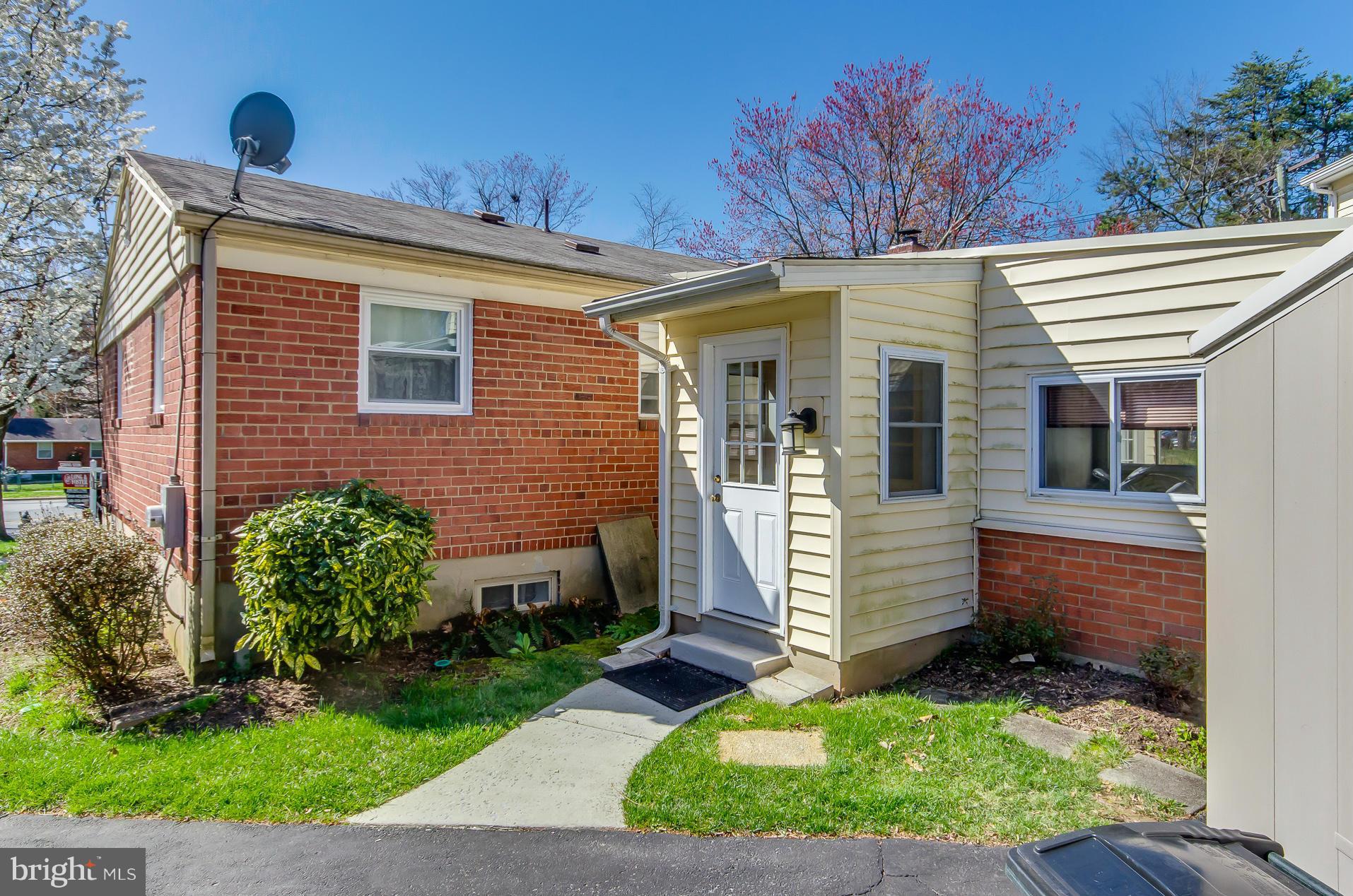 11900 Rocking Horse Road Rockville, MD 20852 - Photo 3 of 29 Exterior (Rear)