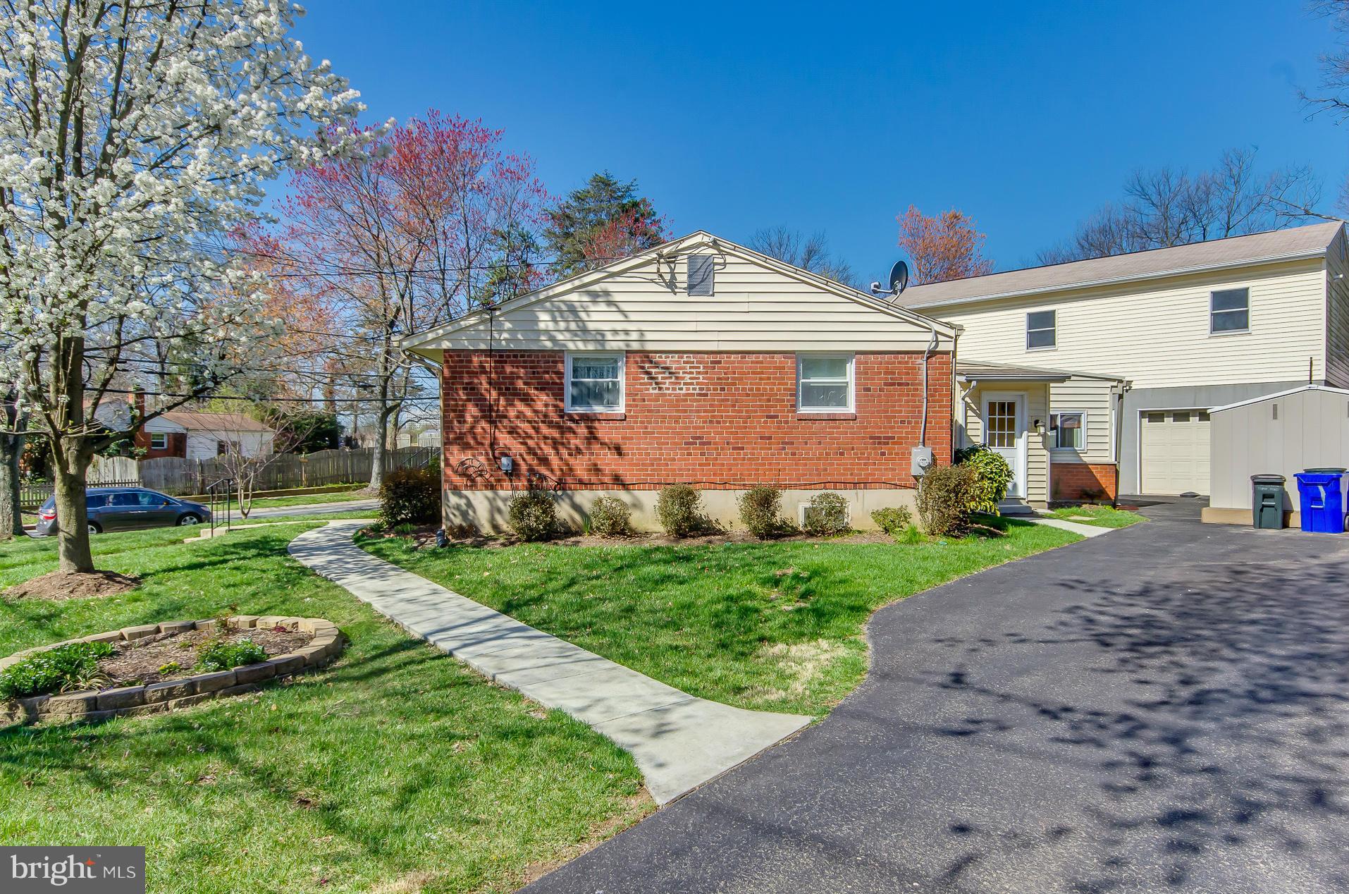 11900 Rocking Horse Road Rockville, MD 20852 - Photo 4 of 29 Exterior (Front)
