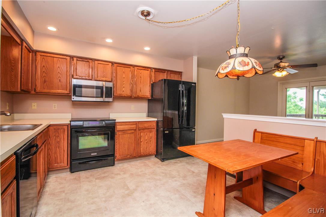 291 Ridgeview Drive Alburtis, PA 18011 - Photo 4 of 22 Gallery Image 4