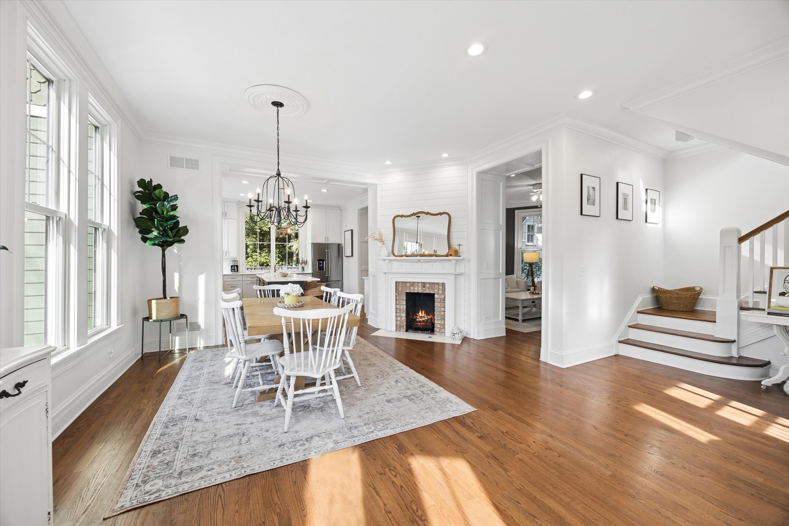 33 South Cowley Road Riverside, IL 60546 - Photo 9 of 48 Gallery Image 9