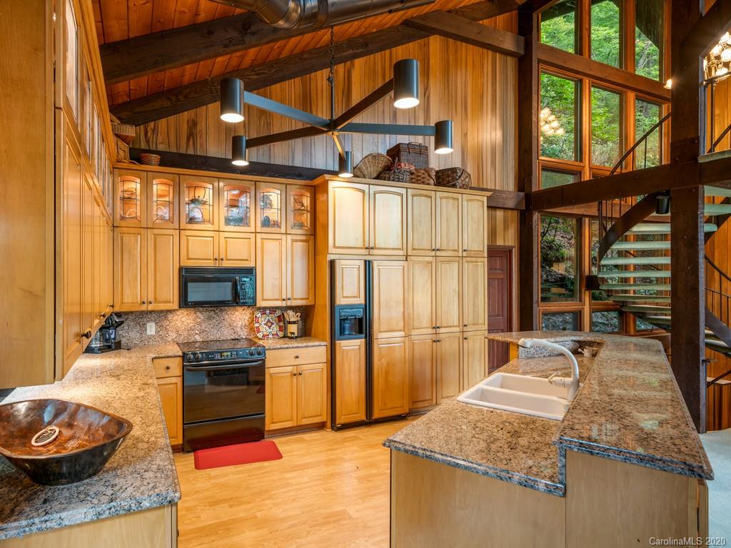 408 Big Ridge Road Burnsville, NC 28714 - Photo 16 of 39 Gallery Image 16