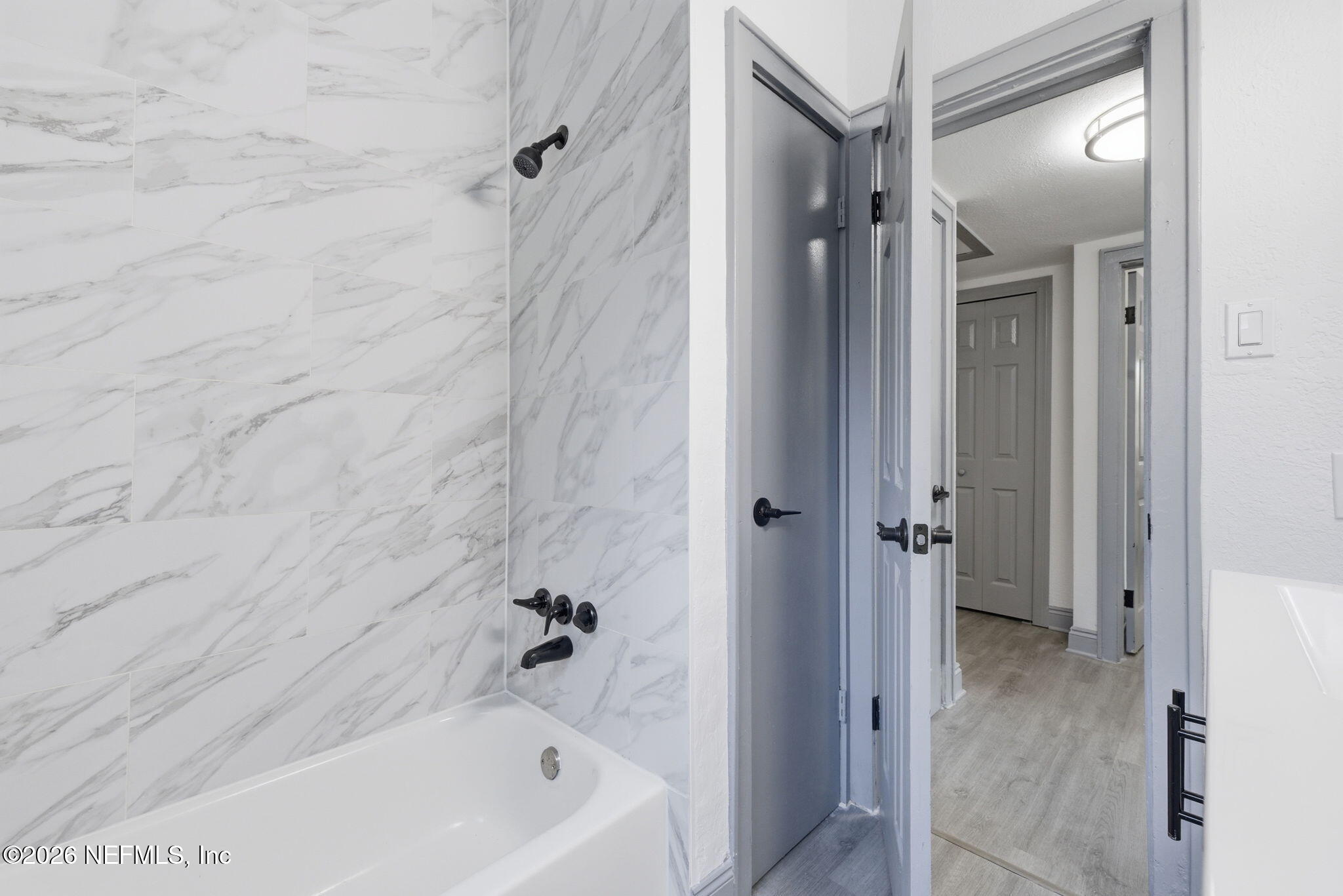 202 Azalea Circle Palatka, FL 32177 - Photo 14 of 29 2nd Bathroom