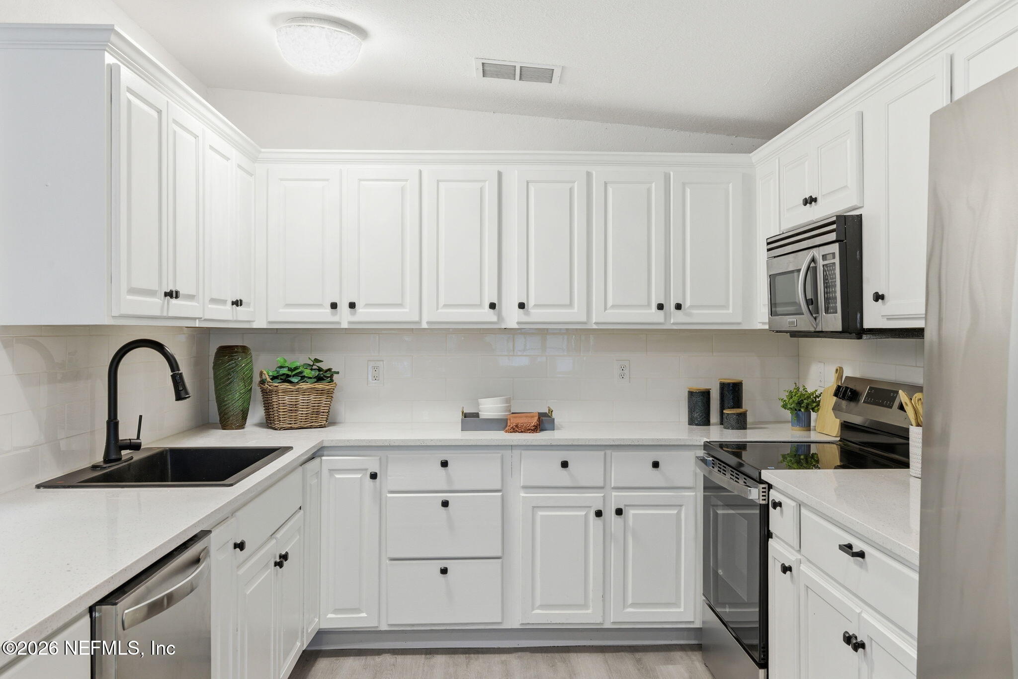 202 Azalea Circle Palatka, FL 32177 - Photo 8 of 29 Kitchen