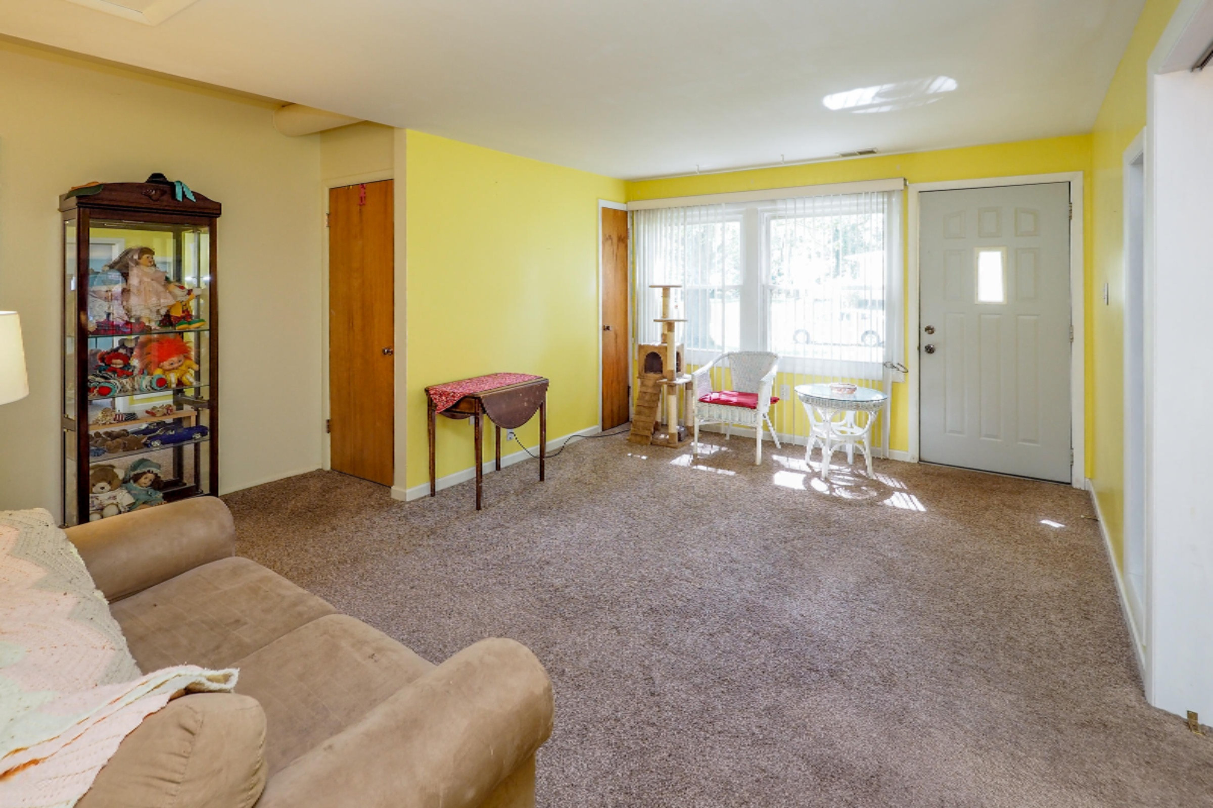 94 Nettles Street Springfield, MI 49037 - Photo 3 of 19 94 Nettles Street-102
