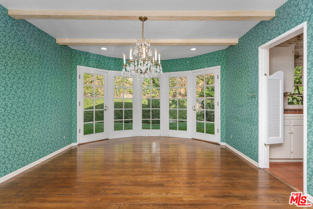 3520 Longridge Avenue Sherman Oaks, CA 91423 - Photo 11 of 37 a view of an empty room with a window