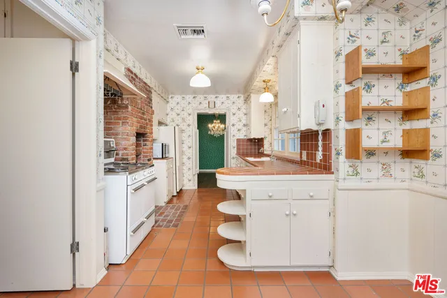 $1,799,000 | 3520 Longridge Avenue, Sherman Oaks, CA 91423