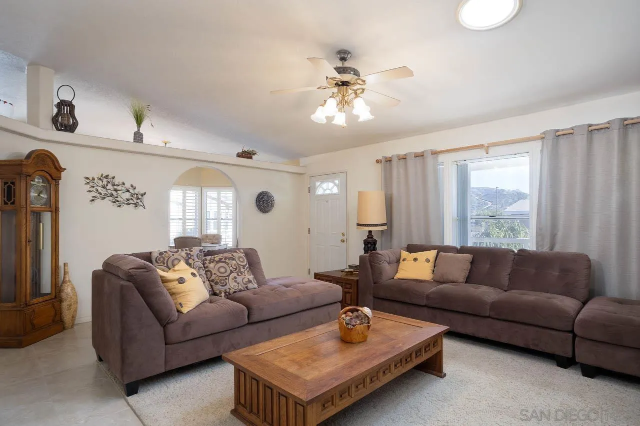 11851 Riverside Drive Lakeside, CA 92040 - Photo 5 of 34