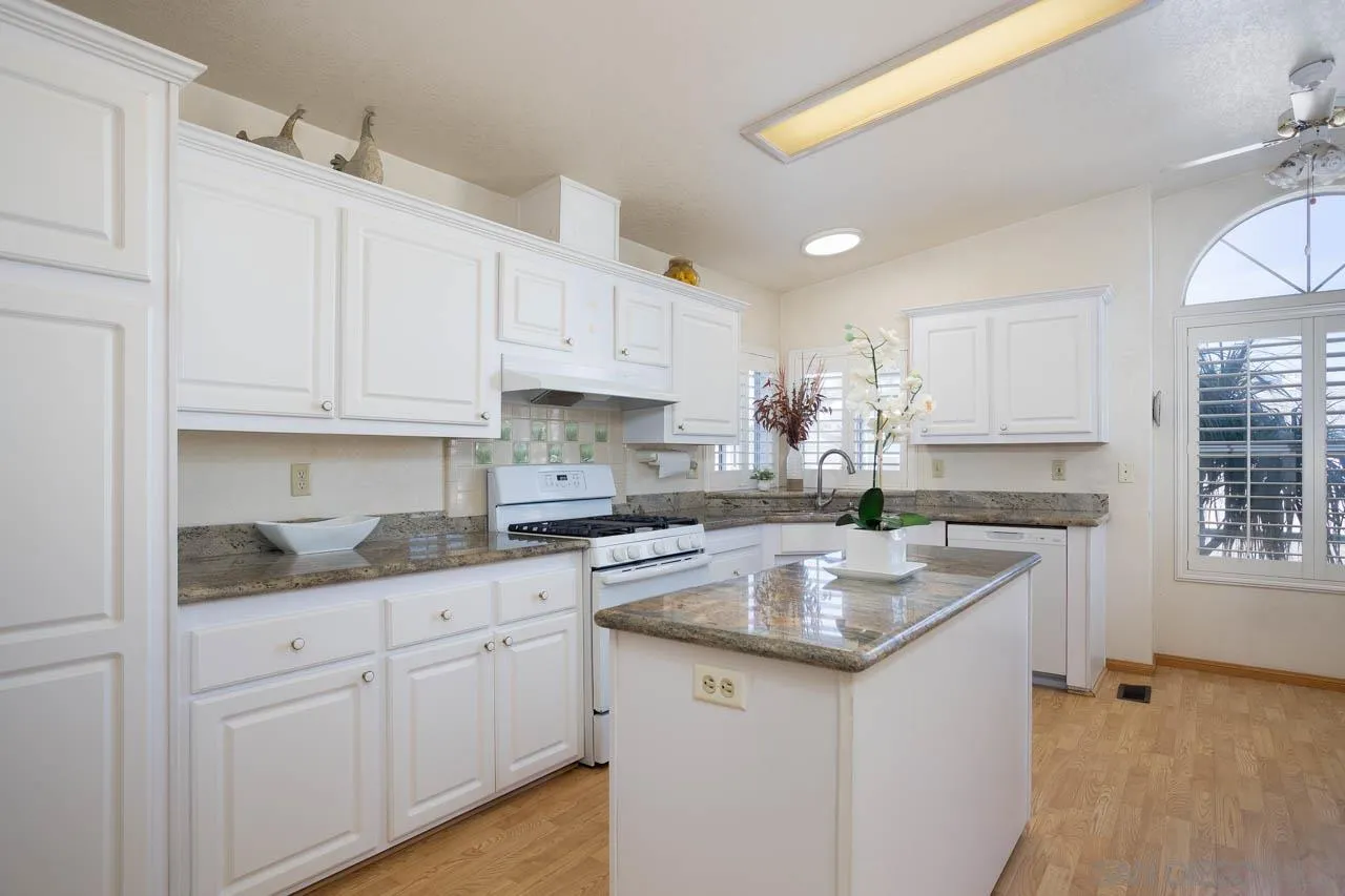 11851 Riverside Drive Lakeside, CA 92040 - Photo 9 of 34