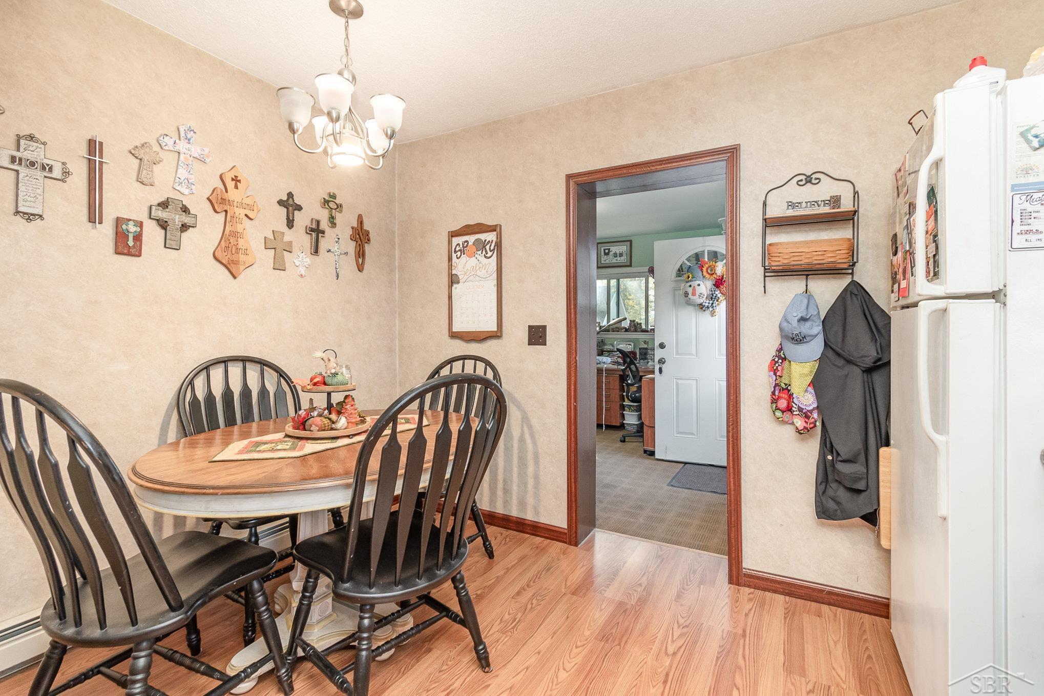 440 East Washington Road Freeland, MI 48623 - Photo 6 of 23 50158560-2a7c3dc2-efc1-4380-89db-19b0c6a0ce11.JPG