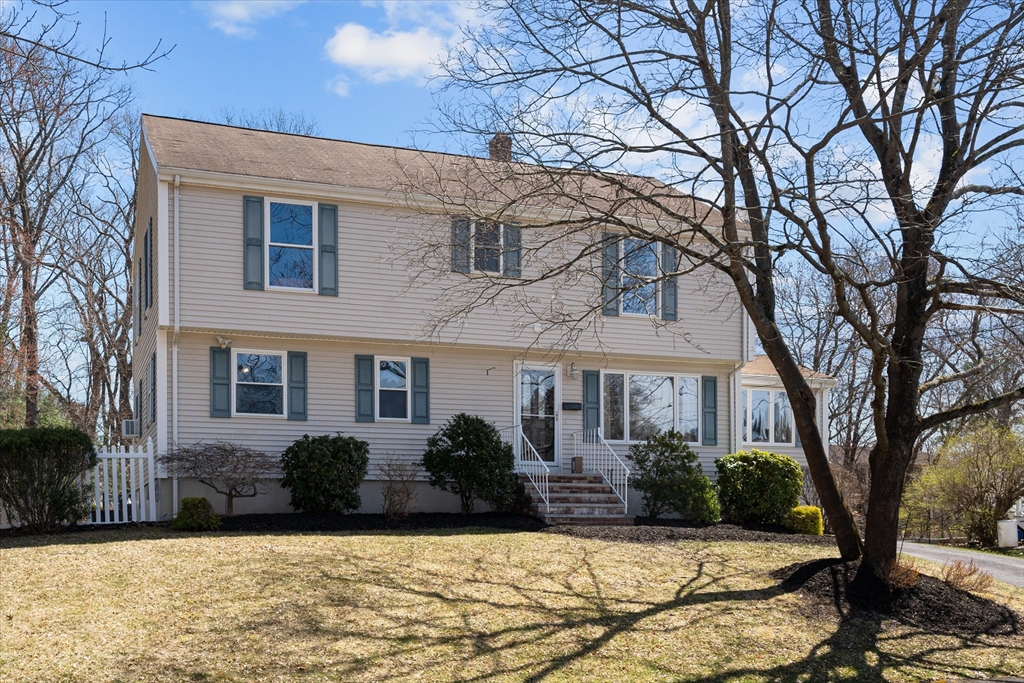 9 Newington Road Peabody, MA 01960 - Photo 3 of 41 Gallery Image 3
