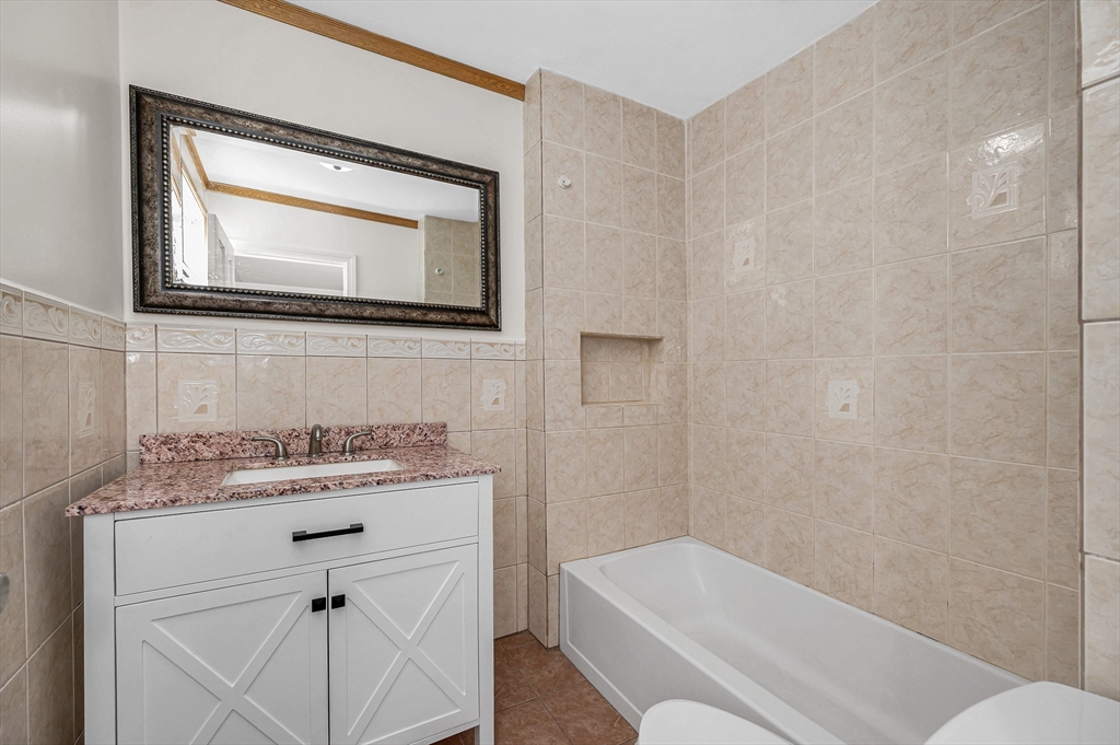 44 Phebe Avenue Lowell, MA 01854 - Photo 12 of 38