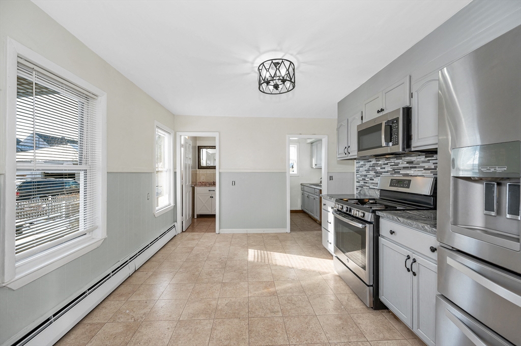 44 Phebe Avenue Lowell, MA 01854 - Photo 15 of 38