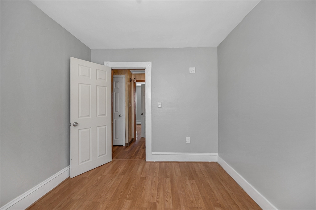 44 Phebe Avenue Lowell, MA 01854 - Photo 19 of 38