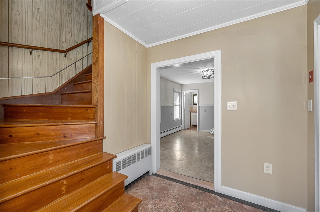 44 Phebe Avenue Lowell, MA 01854 - Photo 4 of 38