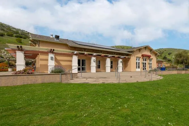 $875,000 | 733 Swallowtail Court, Brisbane, CA 94005