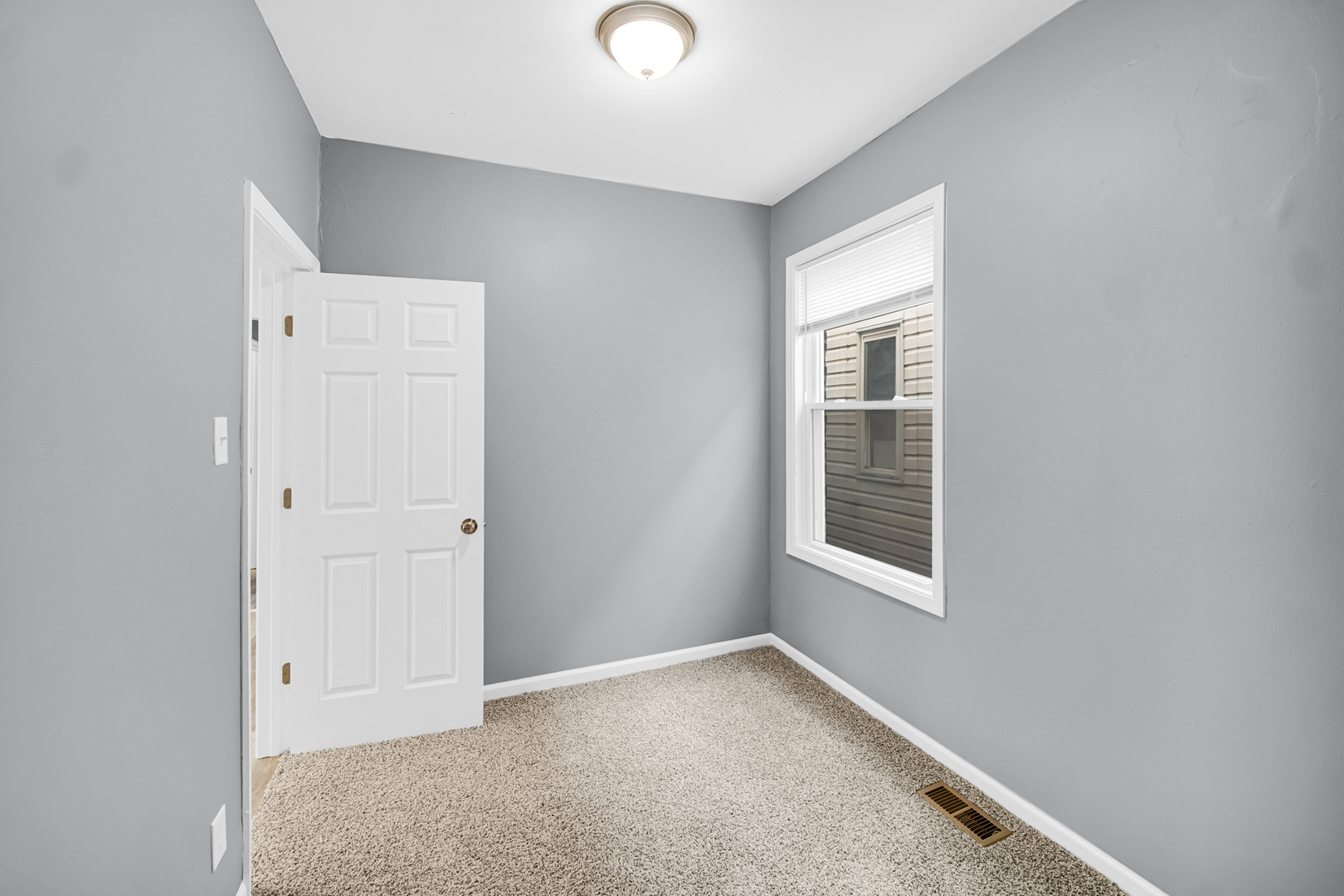 7151 South Aberdeen Street Chicago, IL 60621 - Photo 5 of 17 Gallery Image 5