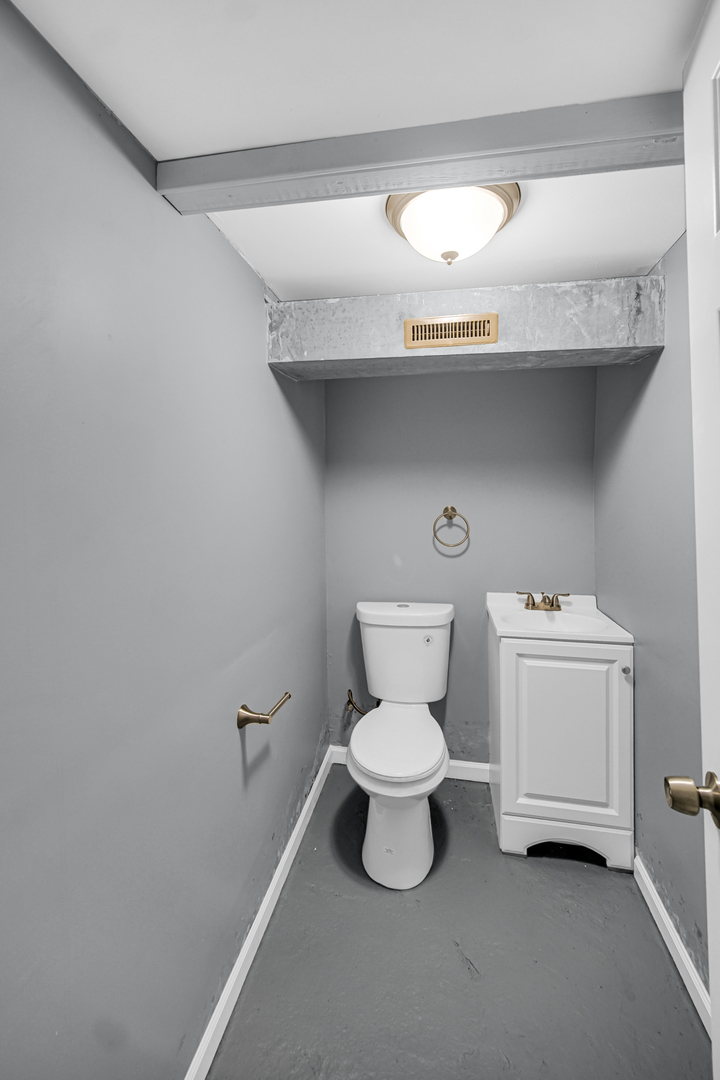 7151 South Aberdeen Street Chicago, IL 60621 - Photo 8 of 17 Gallery Image 8