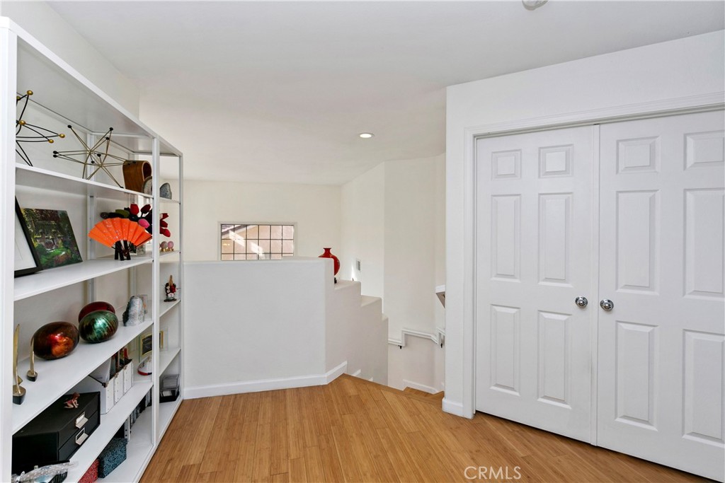 747 Donatello Drive Corona, CA 92882 - Photo 27 of 56 Upstairs hallway