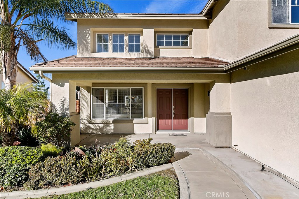 747 Donatello Drive Corona, CA 92882 - Photo 6 of 56 a view of a house with a patio