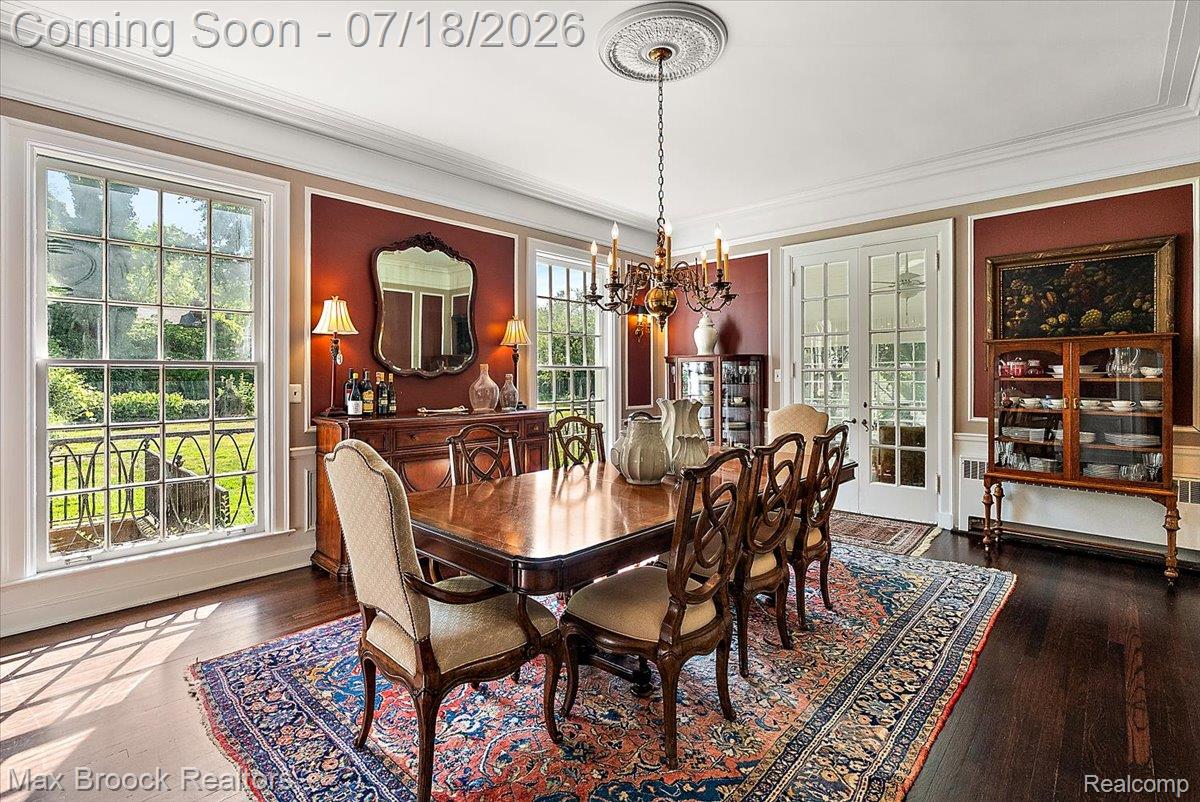 294 Lincoln Road Grosse Pointe, MI 48230 - Photo 10 of 84 View from kitchen across formal dining room and into sunroom