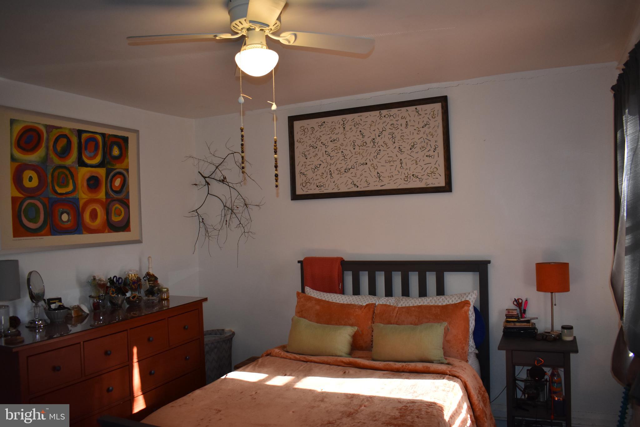 927 Edgemore Road Philadelphia, PA 19151 - Photo 12 of 18 Gallery Image 12