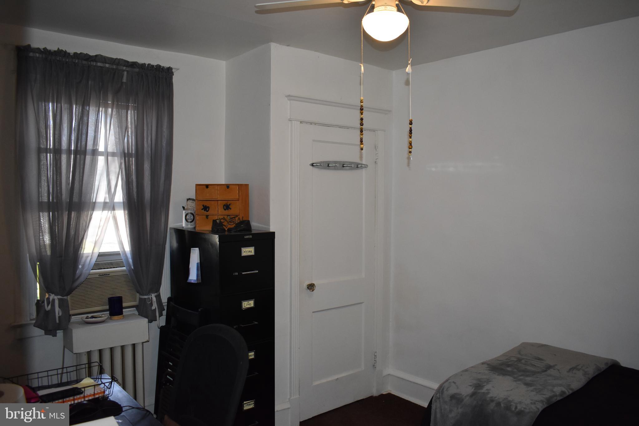 927 Edgemore Road Philadelphia, PA 19151 - Photo 13 of 18 Gallery Image 13