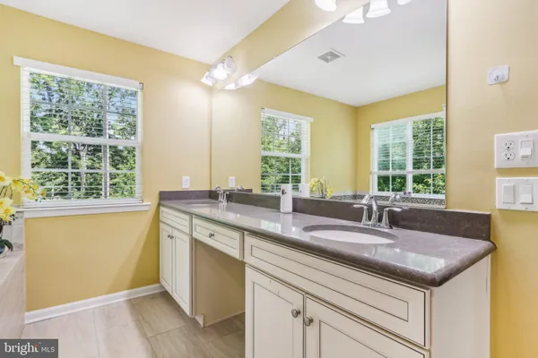 $3,950 | 206 Shields Court, Monmouth Junction, NJ 08852