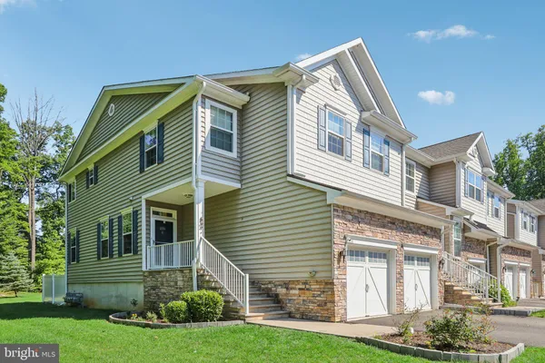 $3,950 | 206 Shields Court, Monmouth Junction, NJ 08852