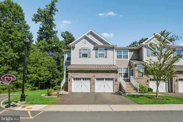 $3,950 | 206 Shields Court, Monmouth Junction, NJ 08852