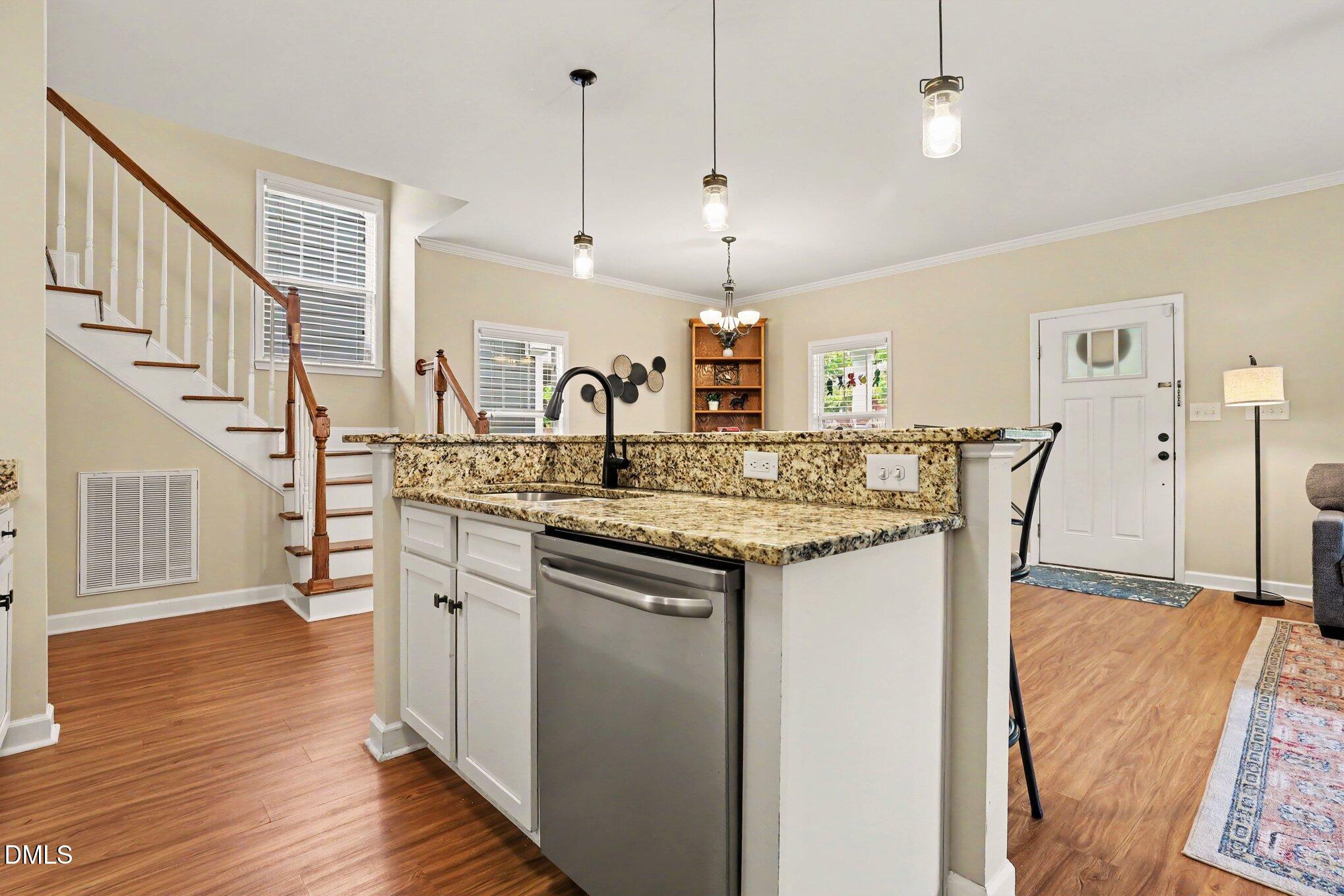 1136 South State Street Raleigh, NC 27601 - Photo 10 of 29 012_file_6339