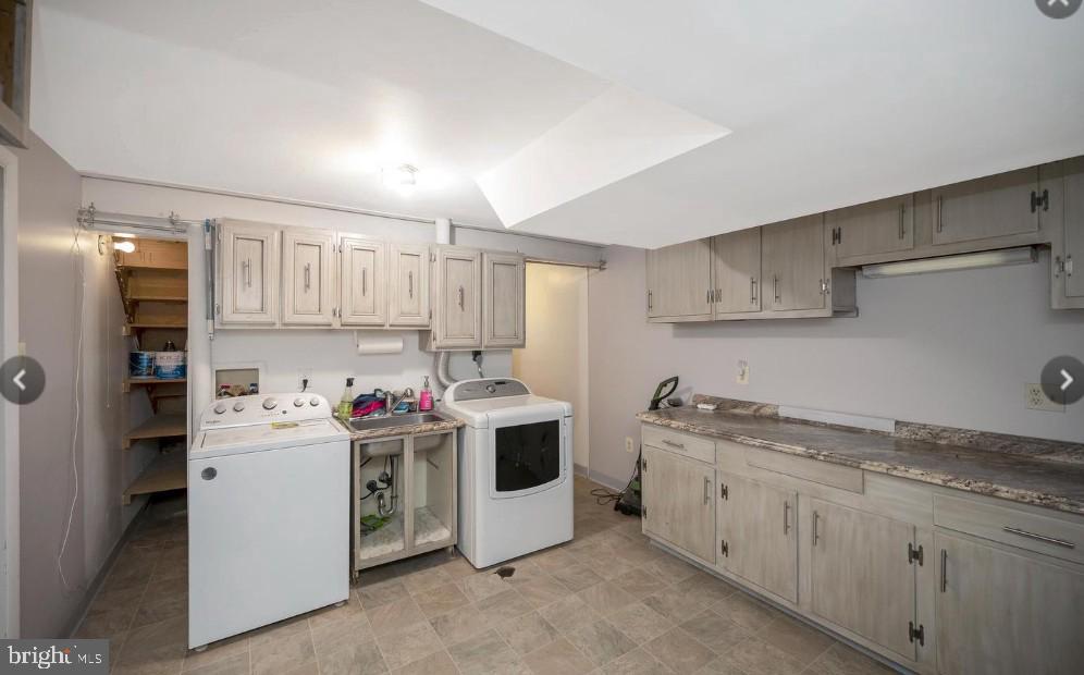 6507 Byron Avenue Springfield, VA 22150 - Photo 7 of 7 Washer and Dryer