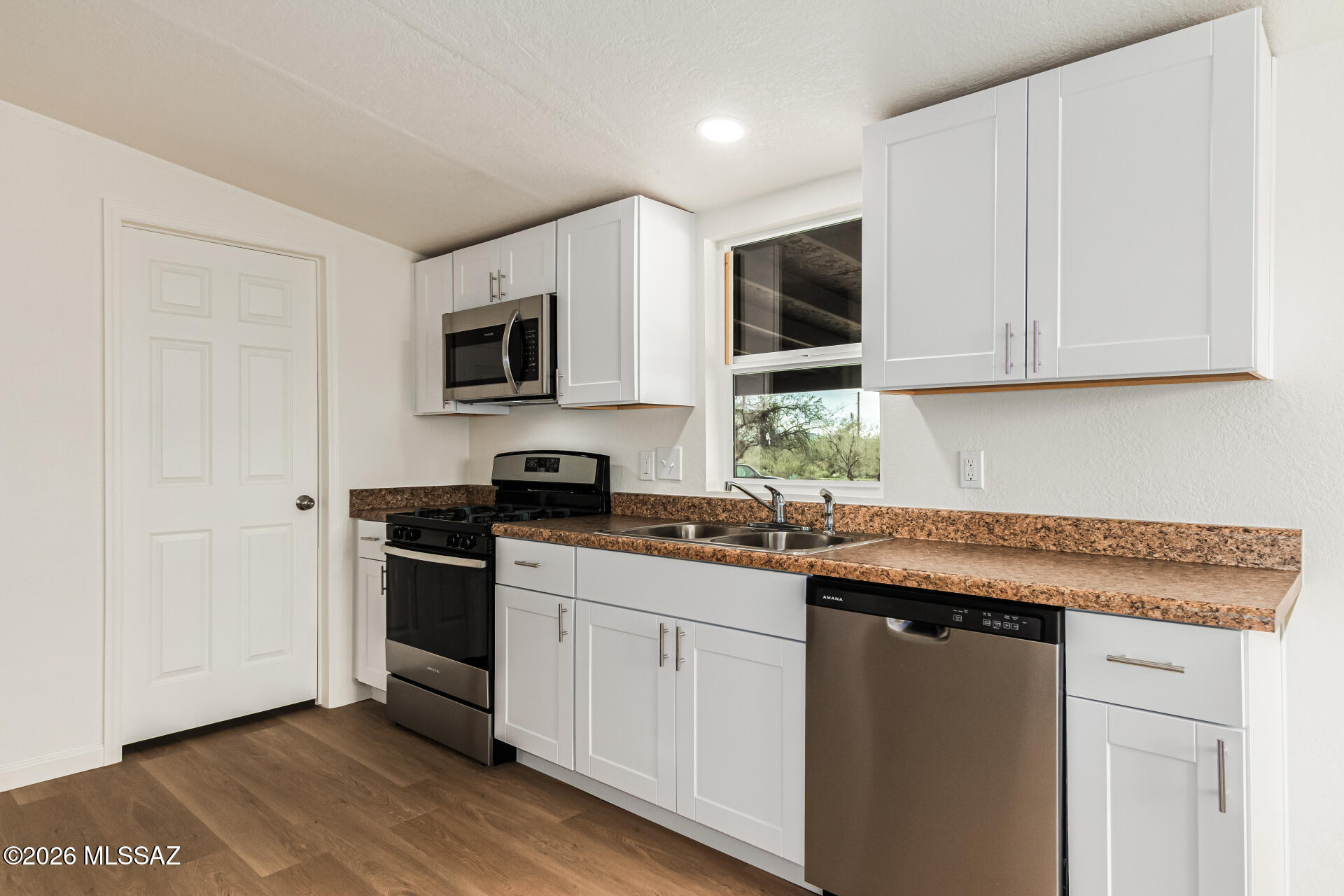 8981 West Bopp Road Tucson, AZ 85735 - Photo 9 of 27 Kitchen