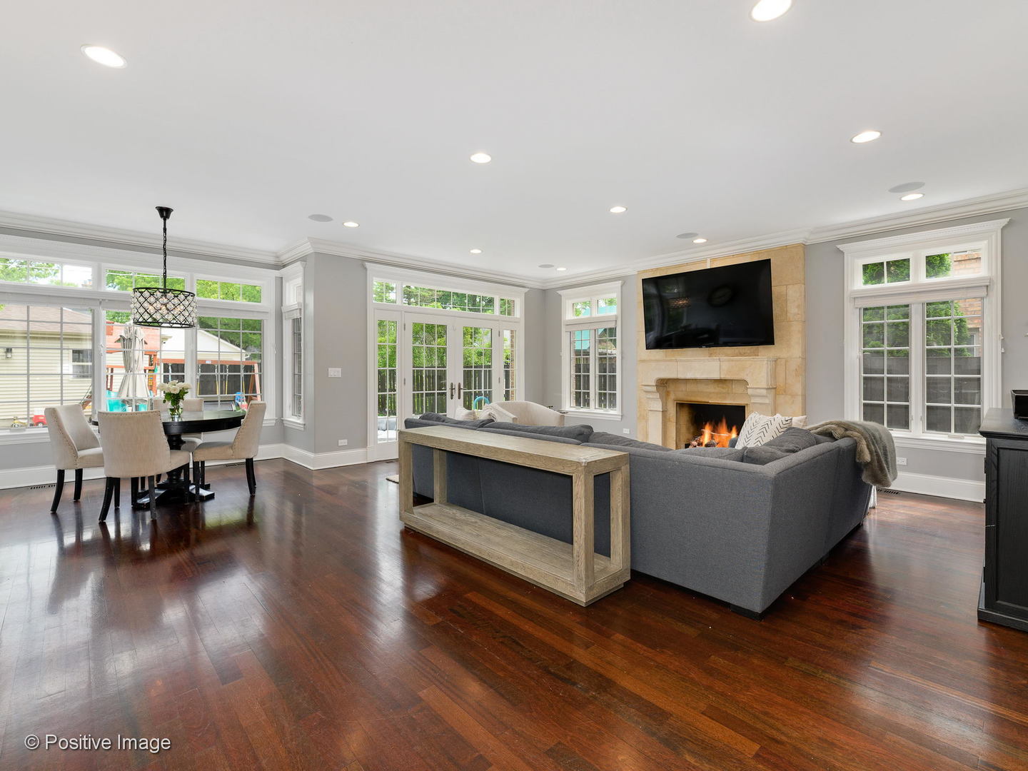 1041 Oak Street Winnetka, IL 60093 - Photo 7 of 32