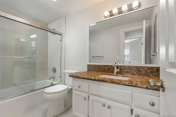 $3,200 | 520 Street La, Unit 1, La Jolla, CA 92037