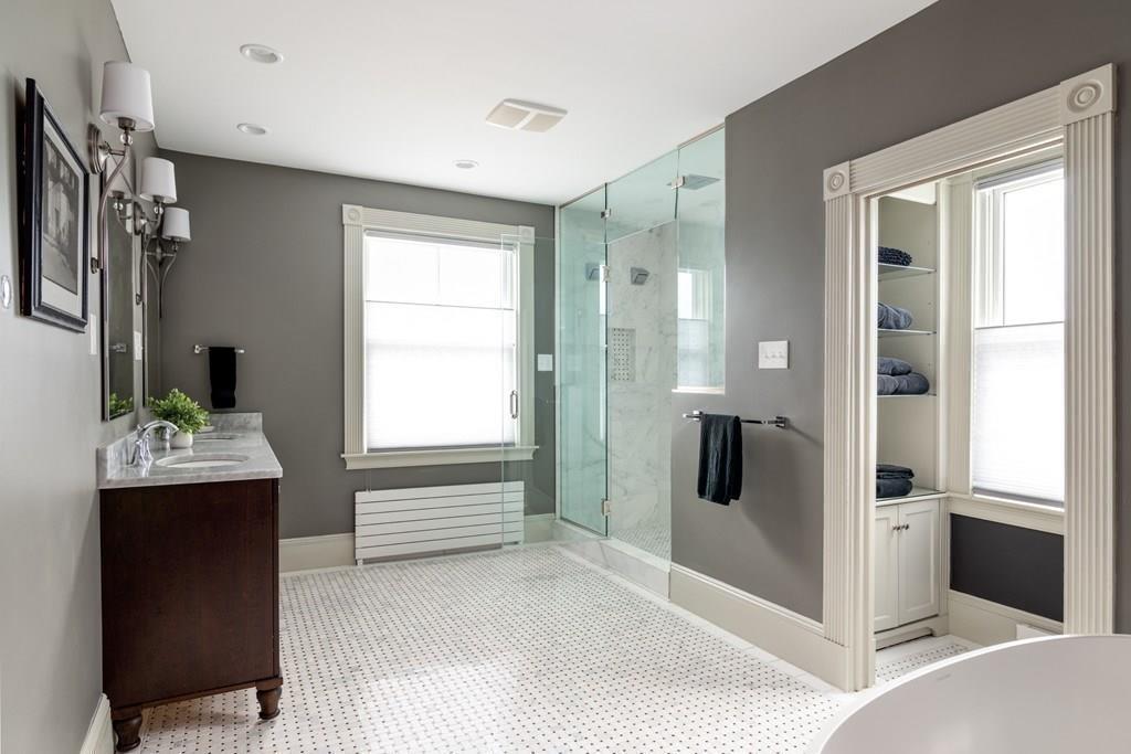 25 Barrington Road Boston, MA 02124 - Photo 19 of 39